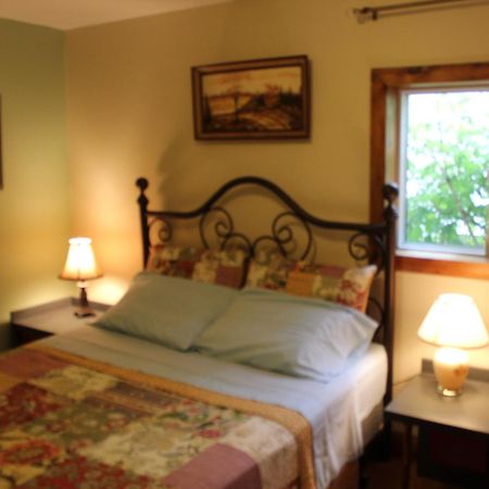Spry Church Cozy Cottage Lion's Head Extérieur photo